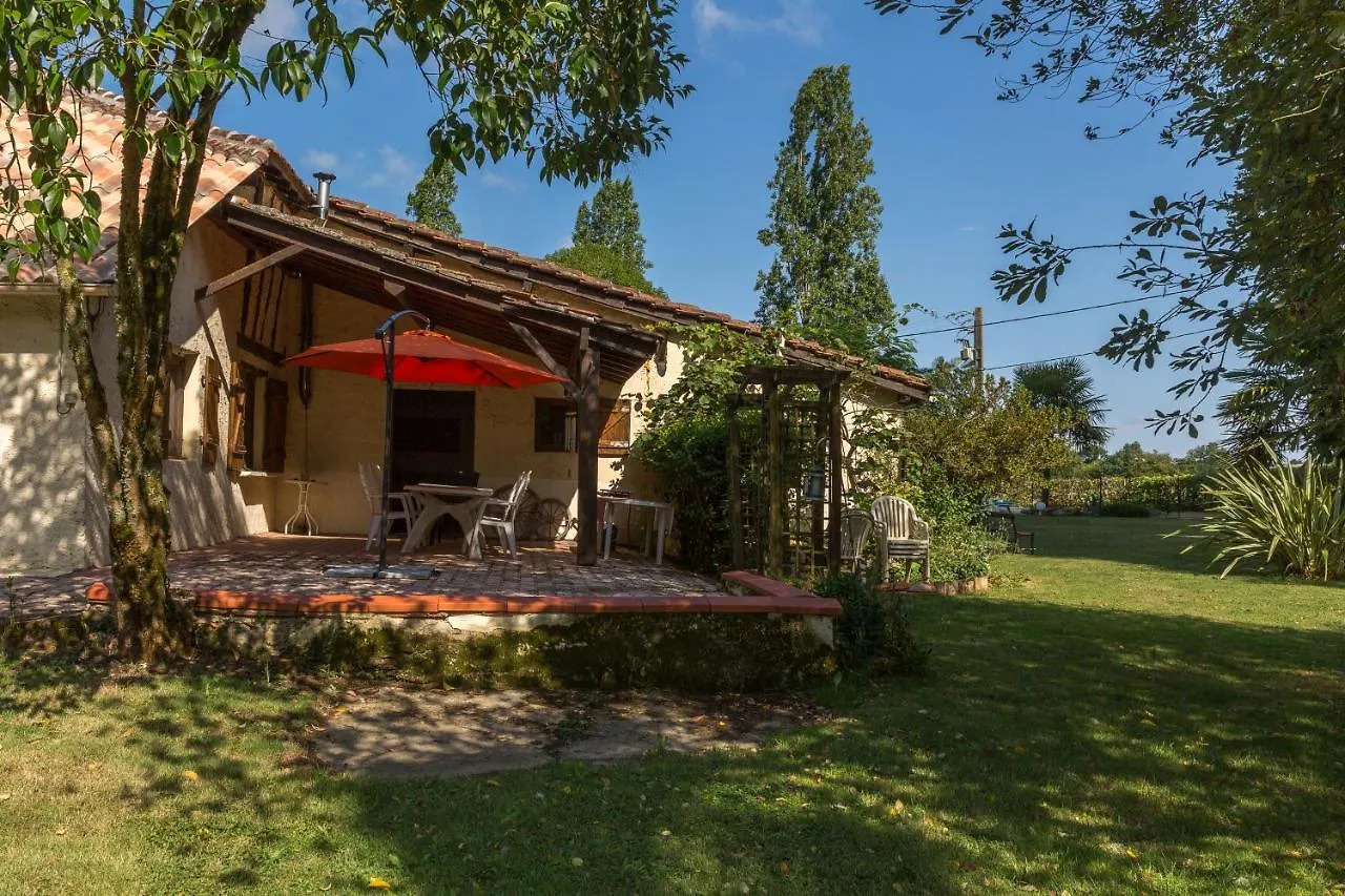 Peyrouteau, Gite Bucolique. Demu 0*,  France