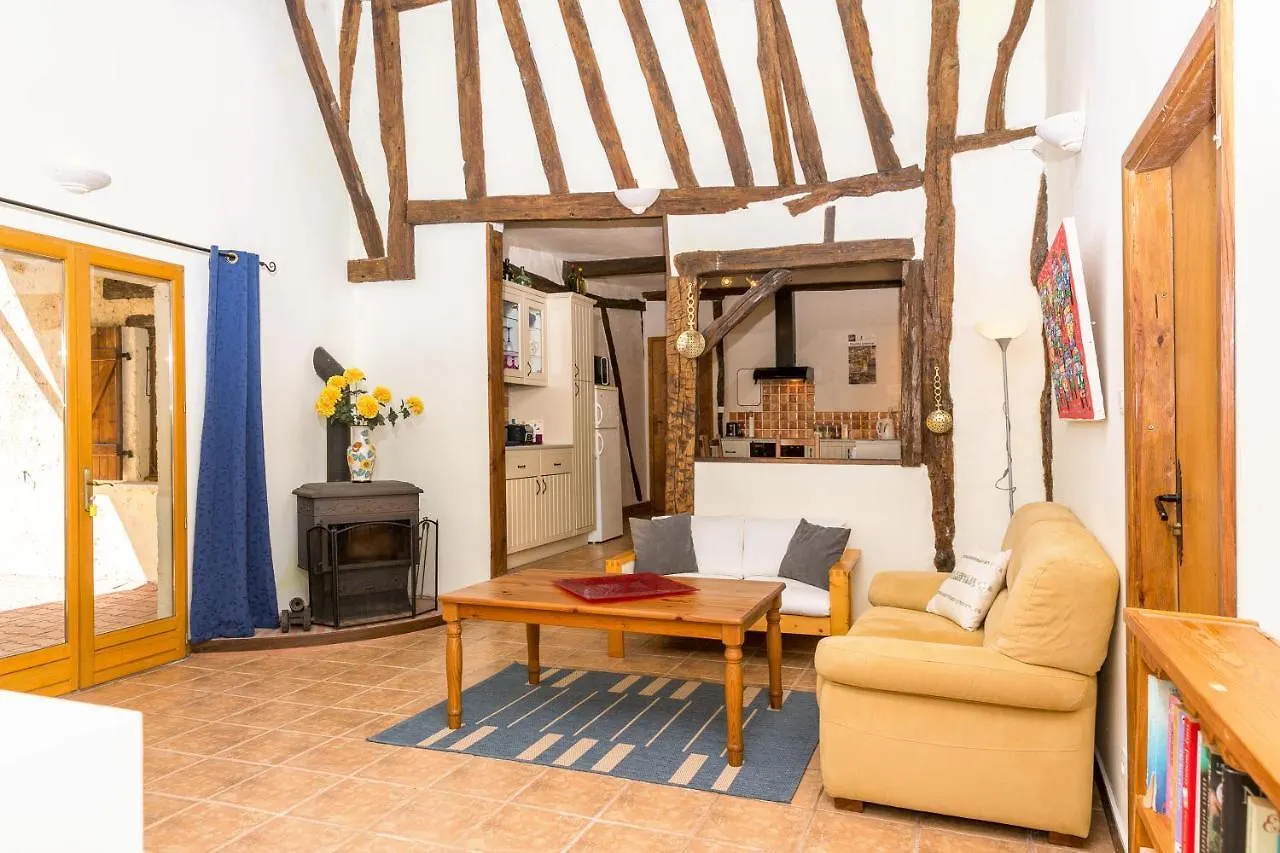 Peyrouteau, Gite Bucolique. Demu Holiday home