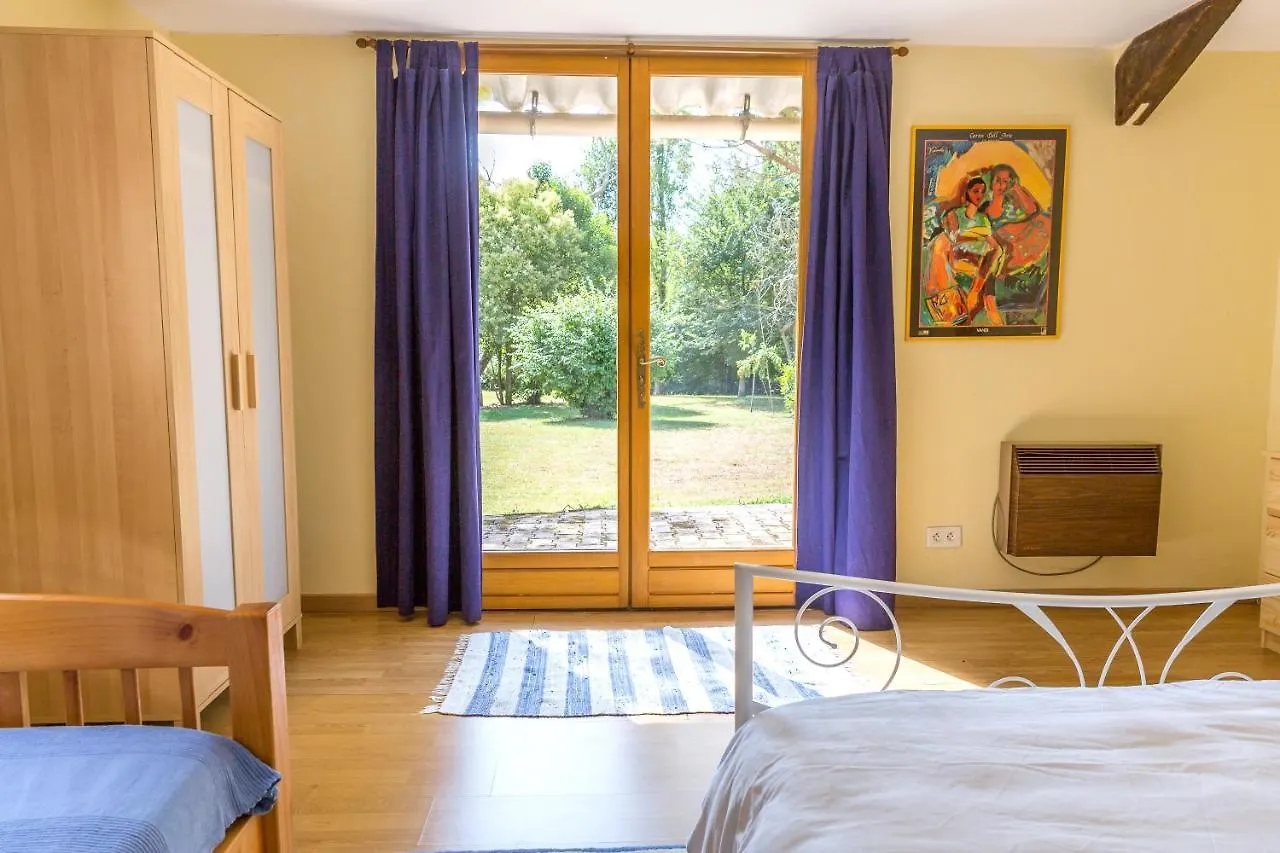 Holiday home Peyrouteau, Gite Bucolique. Demu