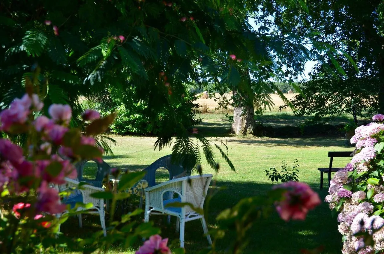 Holiday home Peyrouteau, Gite Bucolique. Demu