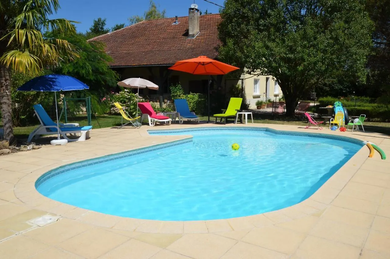 Peyrouteau, Gite Bucolique. Demu France